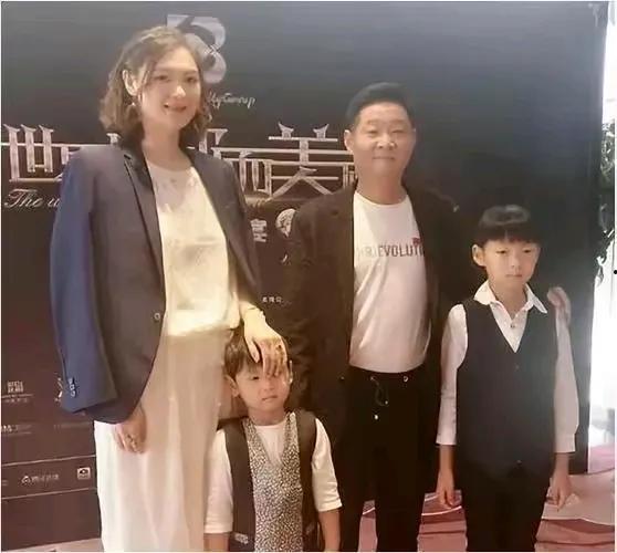 国产精品开放90后,90后眼中的时代风采